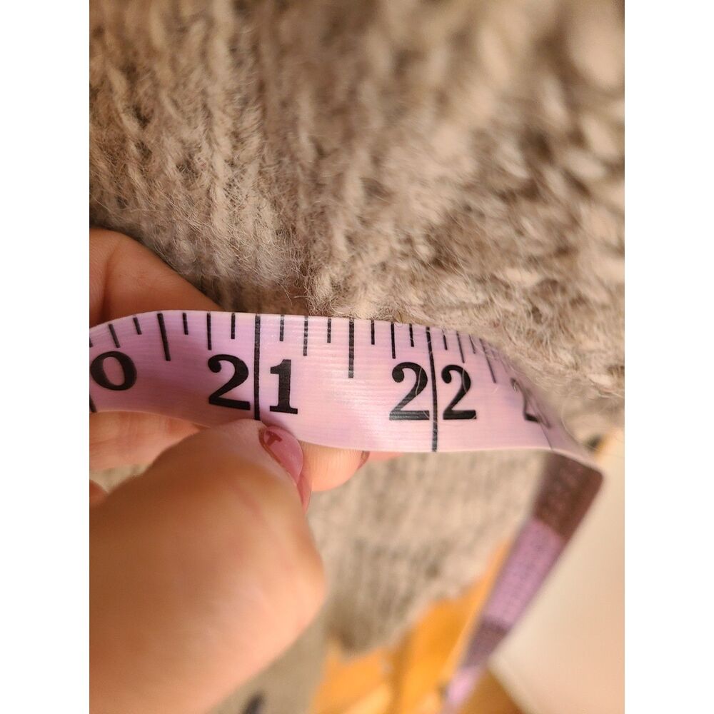 New Zealand 100% Wool Gray Beige Sweater MEDIUM Warm Winter‎ Closet Staple M - Picture 4 of 6